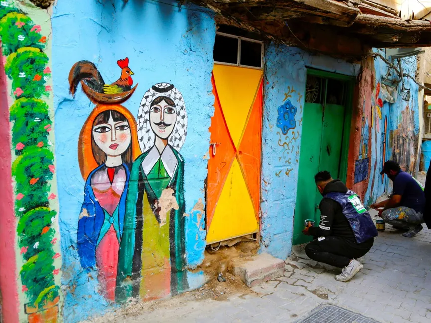 "بيت دافئ مضيئ".. عراقيون يروون قصص المنزل الأول