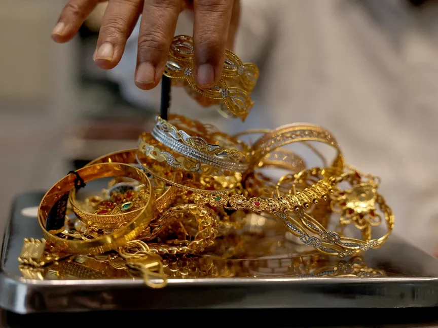 الذهب يهوي بمعدلات قياسية - REUTERS