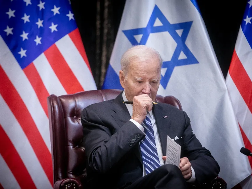 الرئيس الأميركي جو بايدن خلال لقاء مع رئيس الوزراء الإسرائيلي بنيامين نتنياهو و”حكومة الحرب” المصغرة. 18 أكتوبر 2023. - AFP
