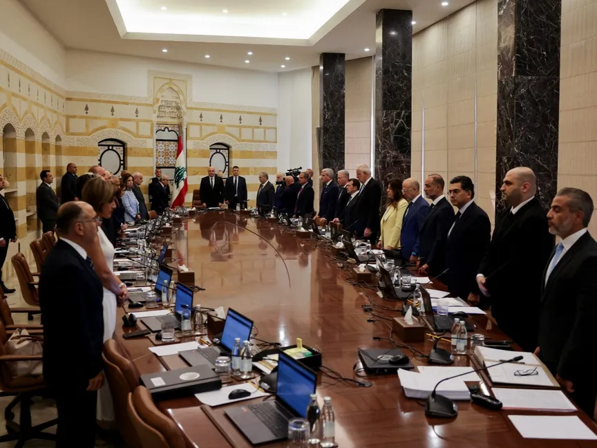 لبنان.. حزب الله يتحدى قرار الحكومة بـ"حصر السلاح": سنعتبره غير موجود