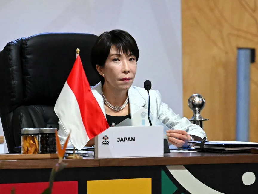 رئيسة الوزراء اليابانية ساني تاكايتشي خلال قمة مجموعة العشرين في جوهانسبرج بجنوب إفريقيا. 22 نوفمبر 2025 - REUTERS