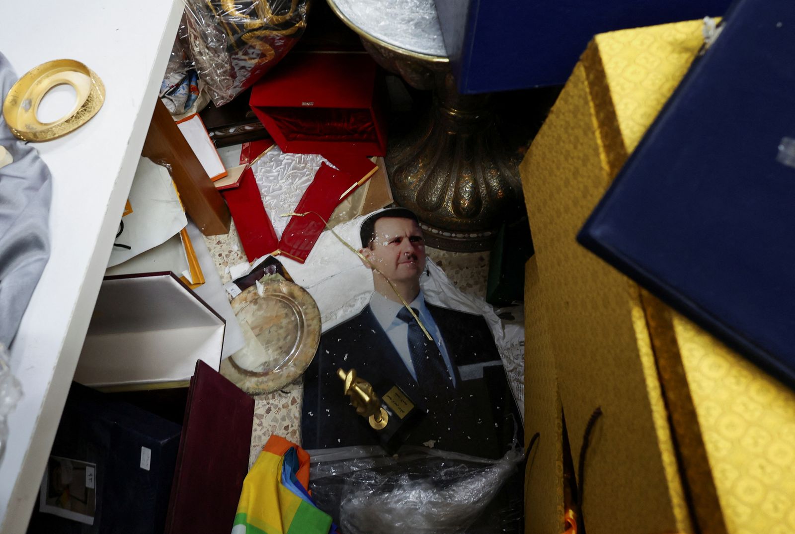 A view of personal souvenirs for Syria's Bashar al-Assad at one of the rooms at Presidential Palace known as Qasr al-Shaab 'People's Palace', after rebels seized the capital and ousted Syria's Bashar al-Assad, in Damascus, Syria December 10, 2024. REUTERS/Amr Abdallah Dalsh