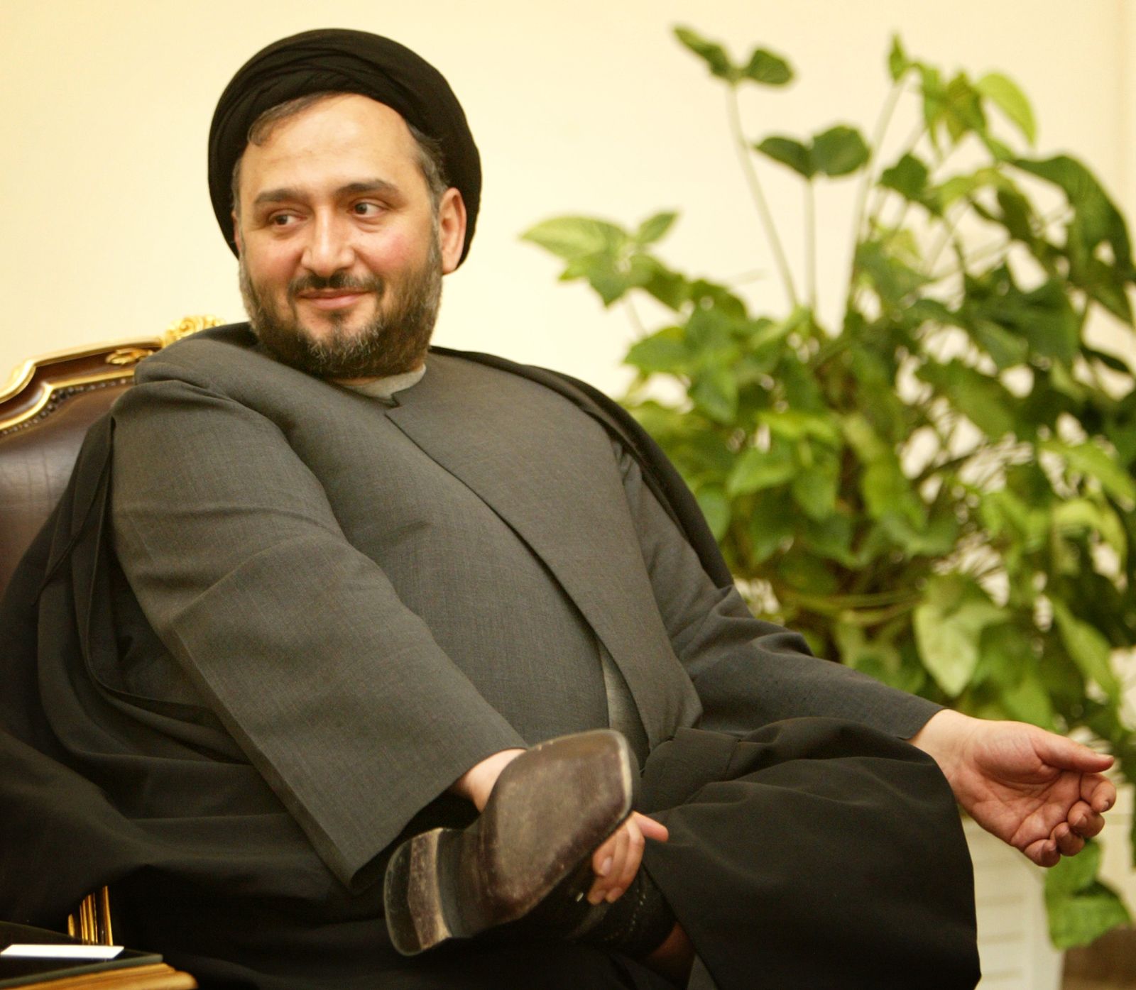 النائب السابق للرئيس الإيراني محمد علي أبطحي خلال مقابلة مع وكالة 