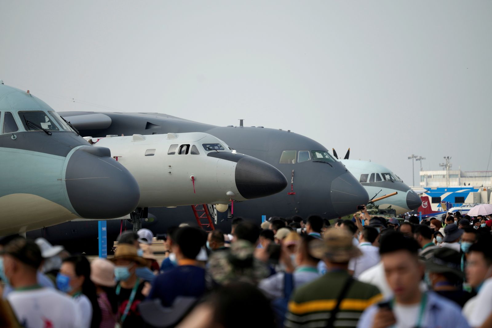 زوار في معرض الصين الدولي للطيران- 29 سبتمبر 2021 - REUTERS