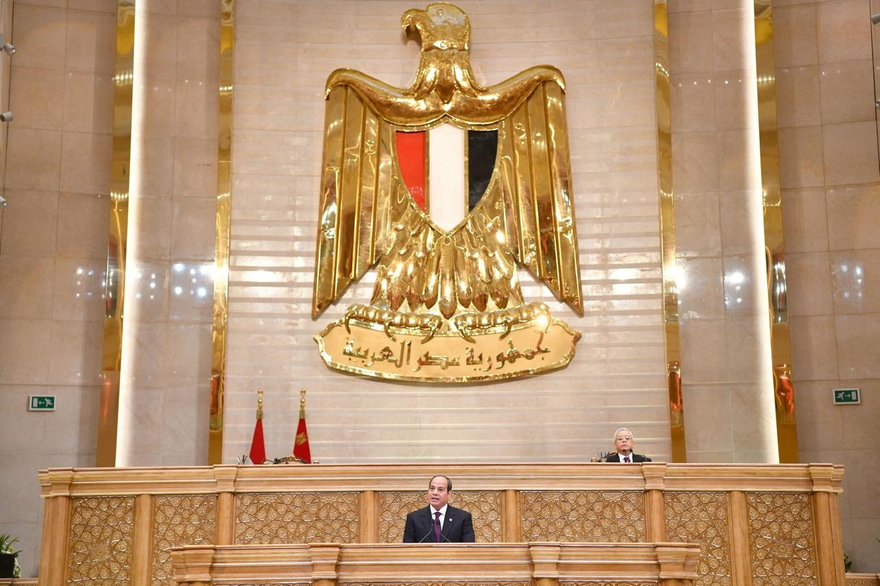 السيسي يطلب تفويضاً برلمانياً لدعم السعودية.. ماذا يقول الدستور المصري؟