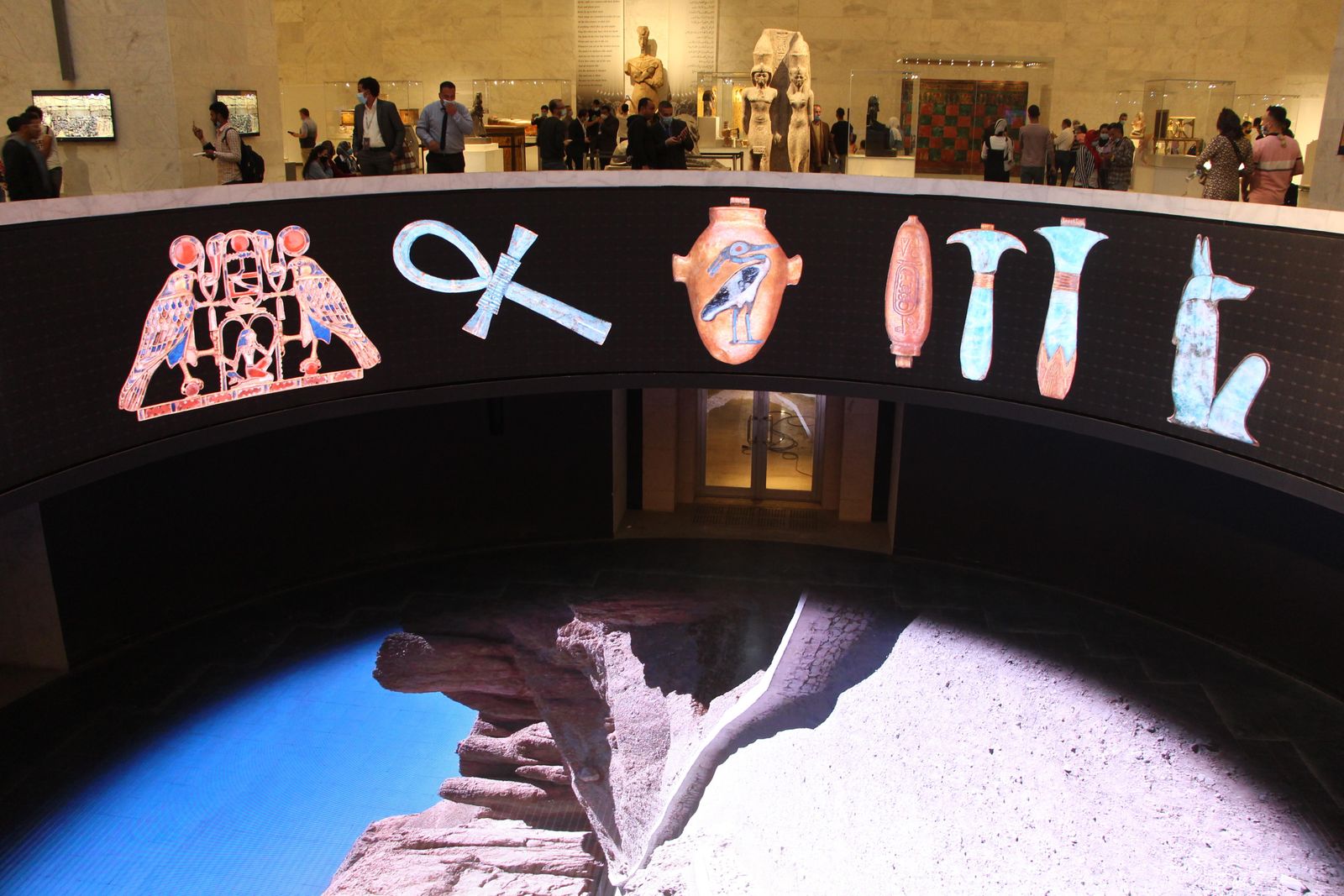 العرض البانورامي الخاص بالمتحف القومي الجديد للحضارة المصرية  - الشرق