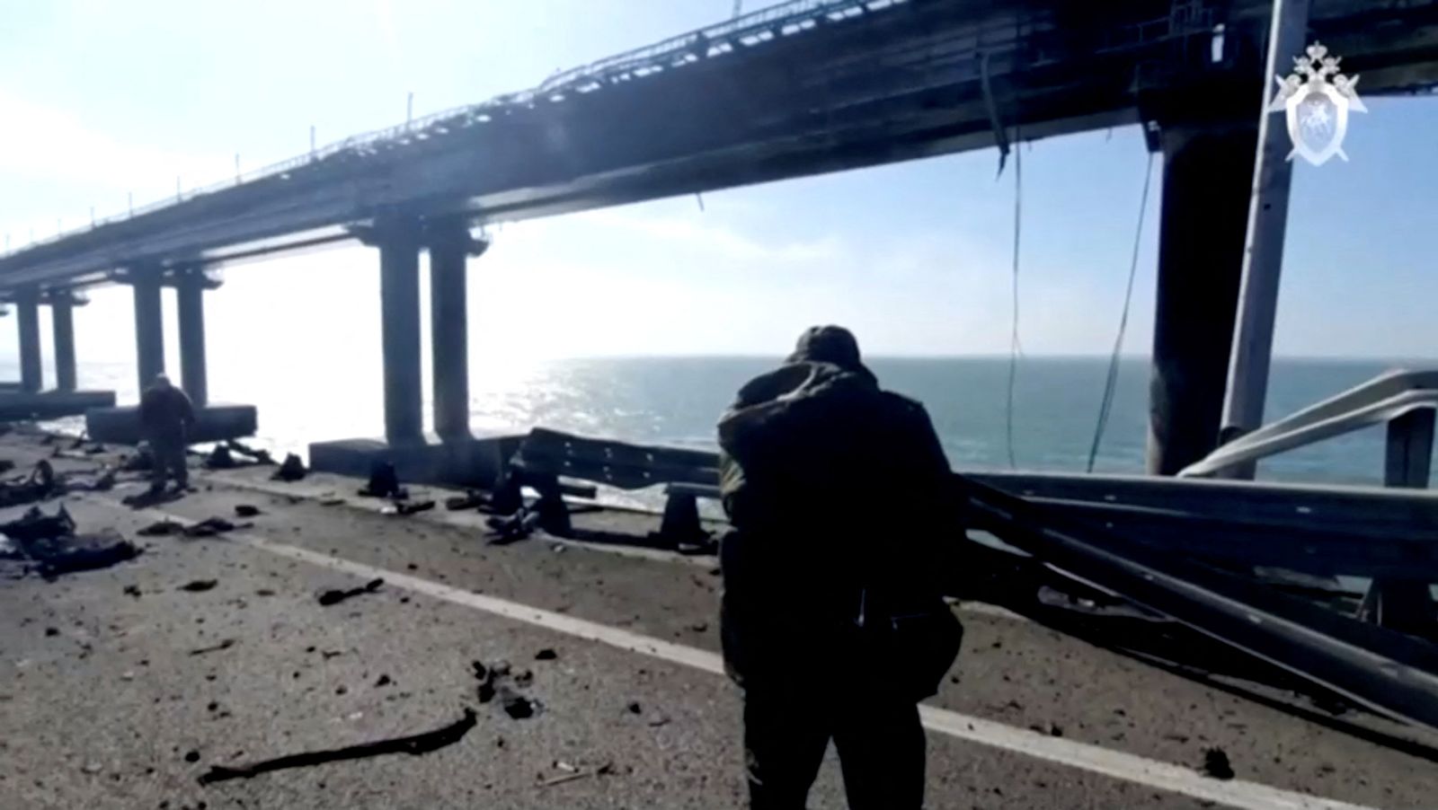 Three people died in Crimea bridge incident - Russian investigators - VIA REUTERS