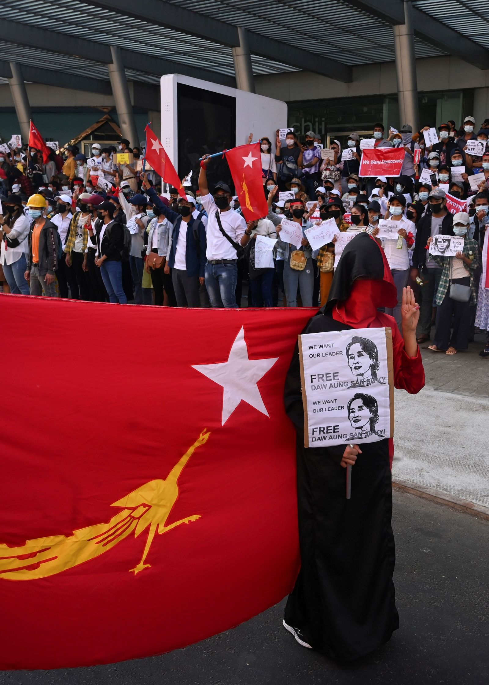 تظاهرة في ميانمار منددة بالانقلاب وتطالب بإطلاق سراح الزعيمة المدنية  - AFP