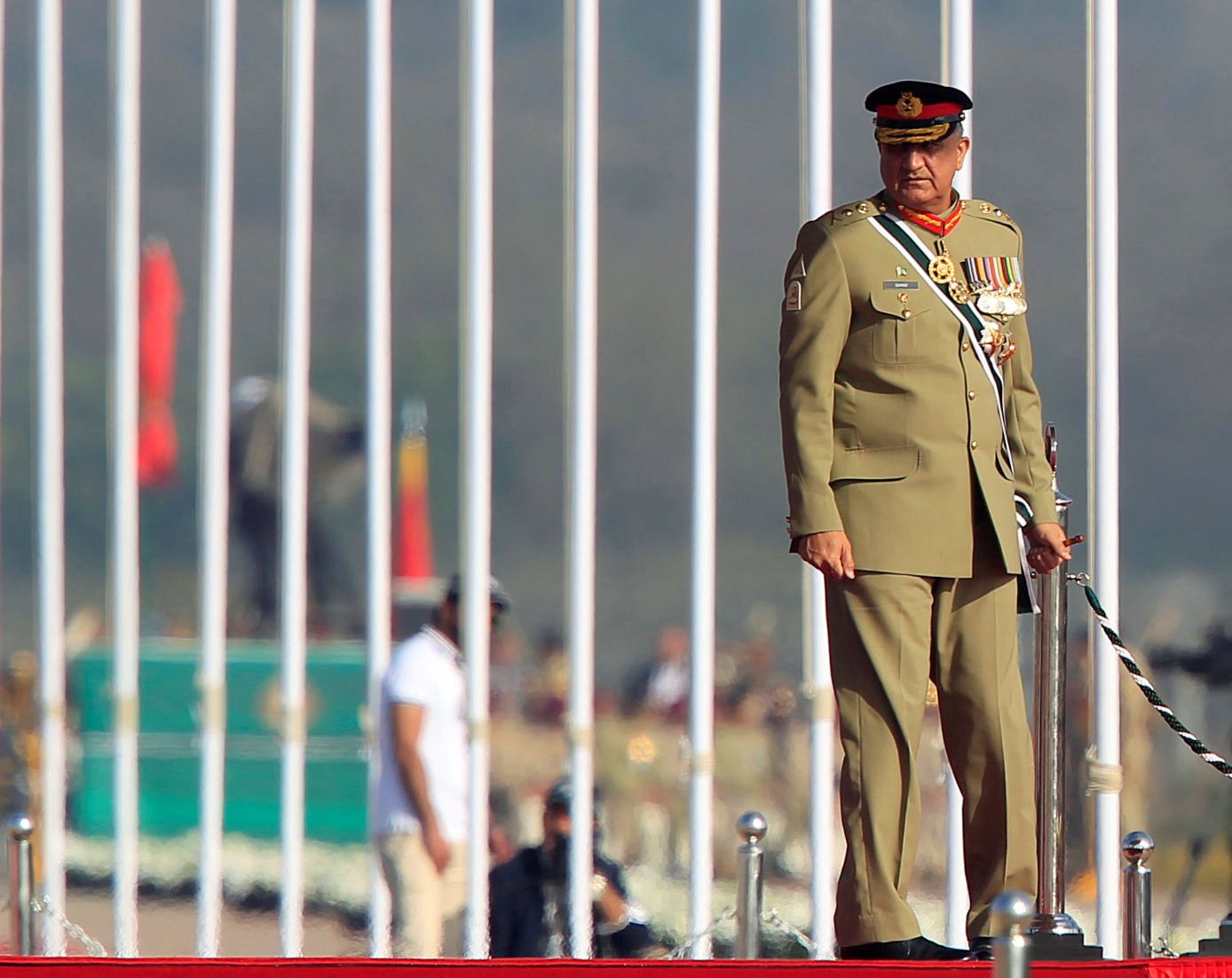 قائد الجيش الباكستاني الجنرال قمر جاويد باجوا خلال عرض عسكري في إسلام آباد - 23 مارس 2017 - REUTERS
