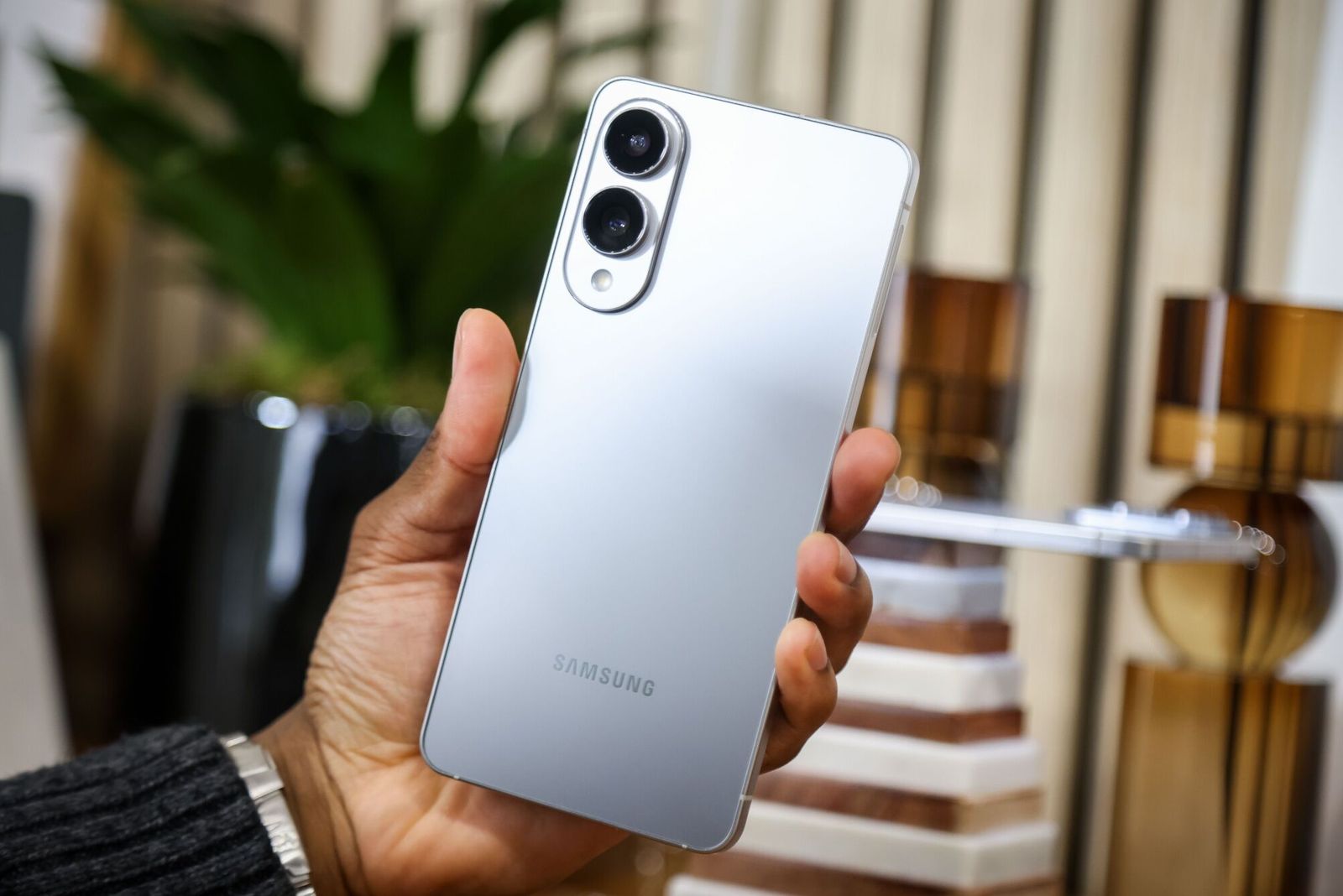 A Samsung Galaxy S25 Edge smartphone displayed during a media preview in New York, US, on Friday, May 9, 2025. Samsung Electronics Co.'s latest product is 5.8 millimeters thick and weighs 163 grams, making it about 30% thinner and 25% lighter than the S25 Ultra, the South Korea-based technology giant's highest-end smartphone. Photographer: Michael Nagle/Bloomberg