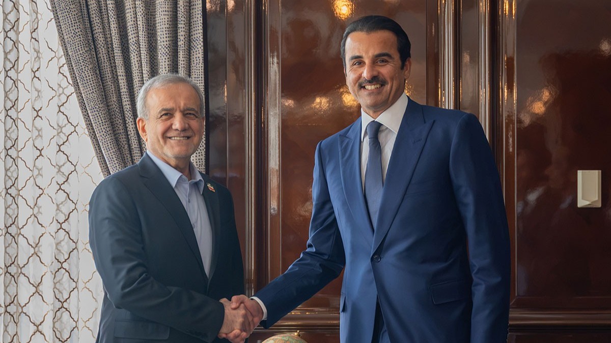 أمير قطر يبحث مع الرئيس الإيراني مستجدات المفاوضات في موسكو