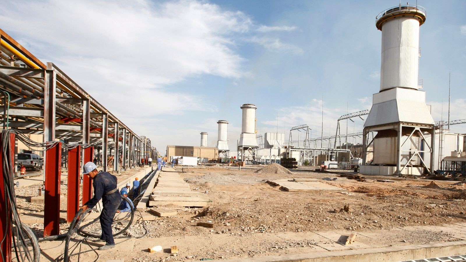 الظلام يستمر.. لماذا فشل العراق في حل أزمة الكهرباء؟ 