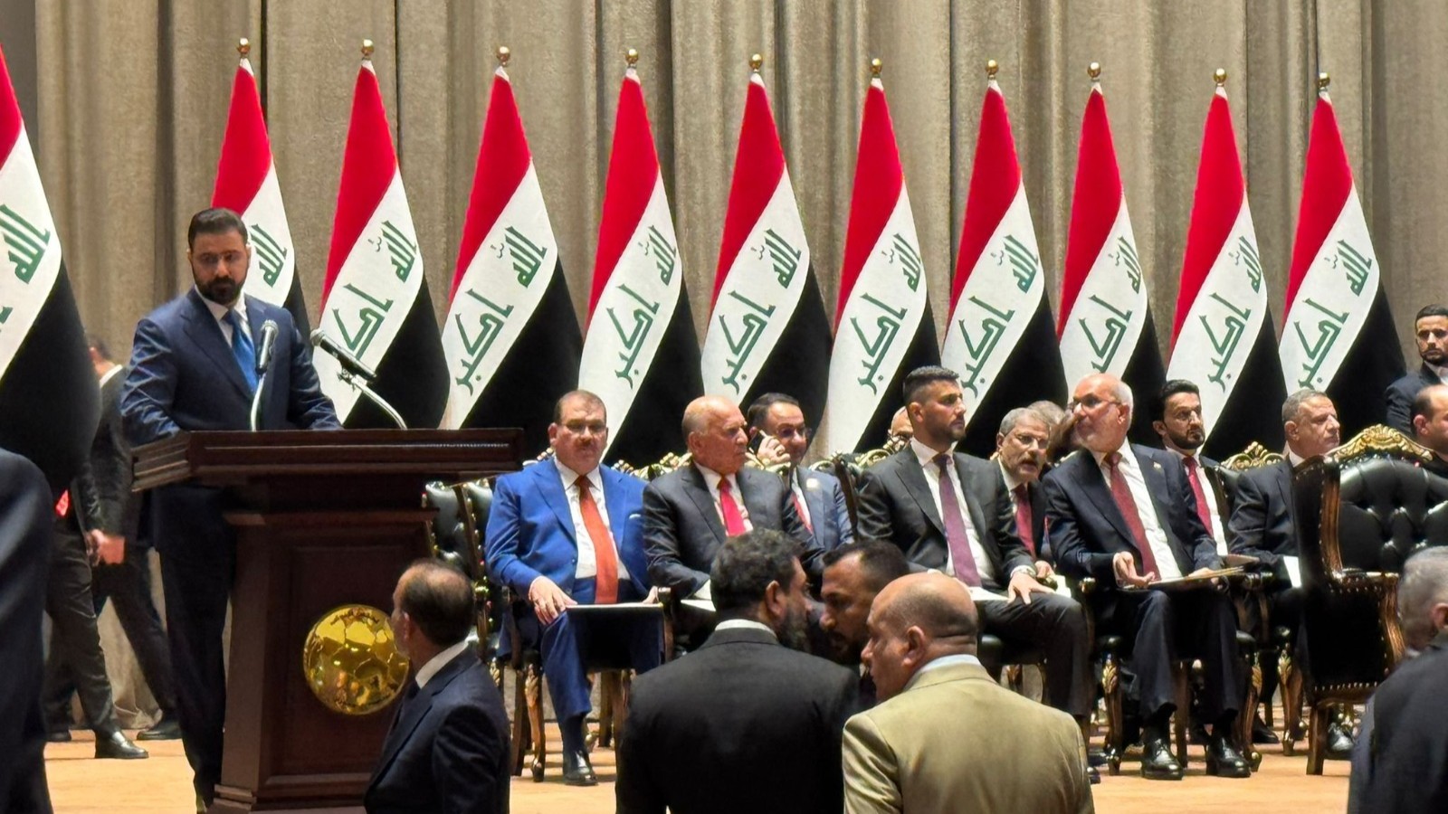 البرلمان العراقي يصوت لصالح منح الثقة لحكومة علي الزيدي