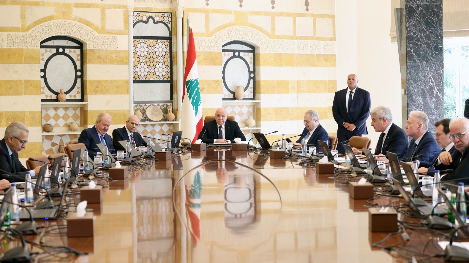 عون يدعو لتجنيب لبنان تداعيات التصعيد الإقليمي.. وسلام يشدد على حصرية السلاح