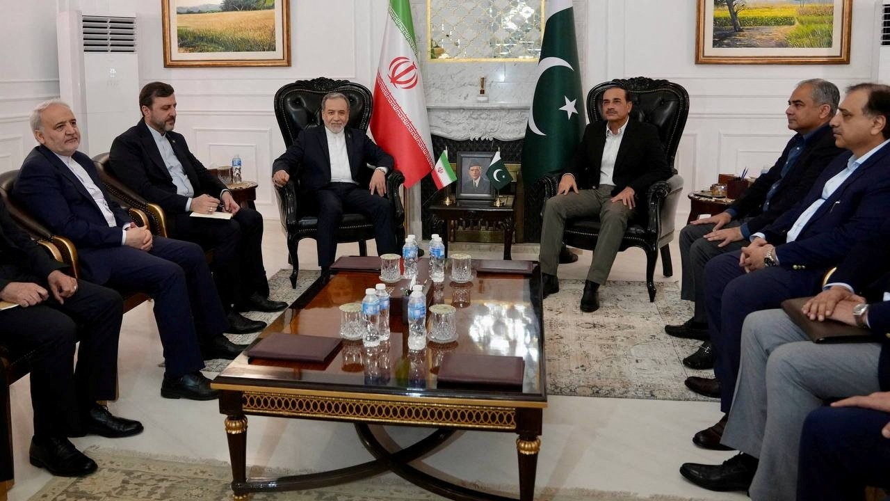 "أكسيوس": مقترح إيراني جديد لإعادة فتح مضيق هرمز وتأجيل المحادثات النووية