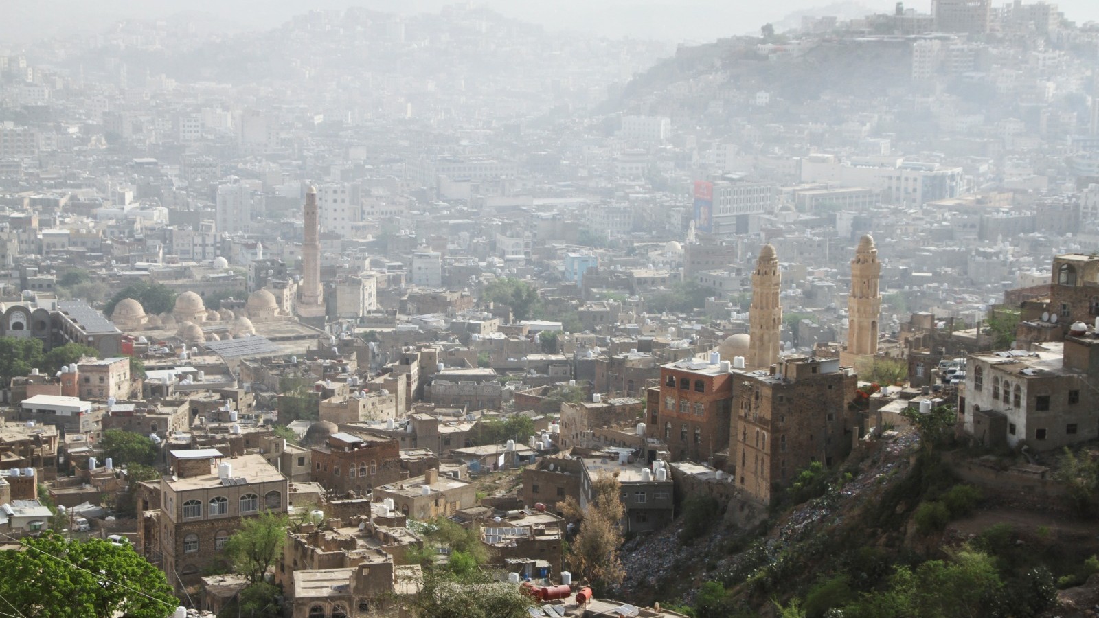 وزير خارجية بريطانيا والعليمي يبحثان تطورات اليمن ومؤتمر دولي لدعم الحكومة