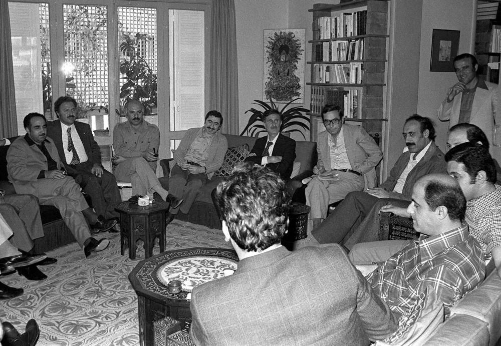 اجتماع لقادة منظمة التحرير الفلسطينية والحركة الوطنية اللبنانية في بدايات الحرب في 1975