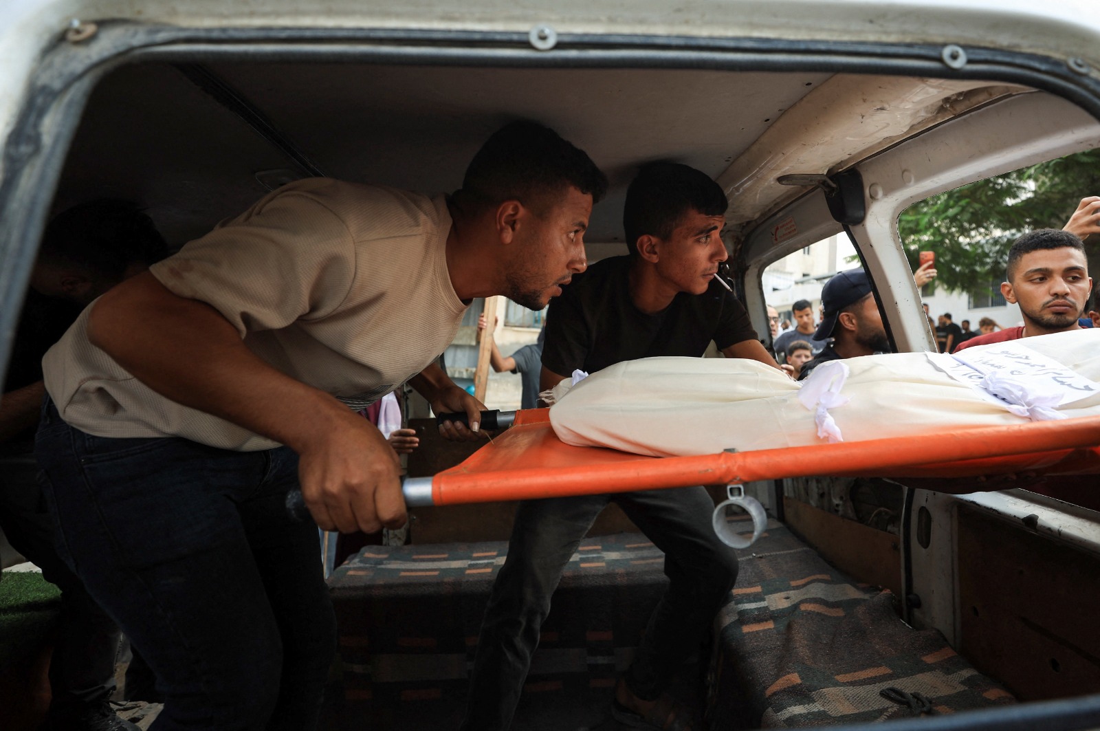 بعد عام على وقف النار.. إسرائيل تقتل 7 فلسطينيين في غارات على غزة