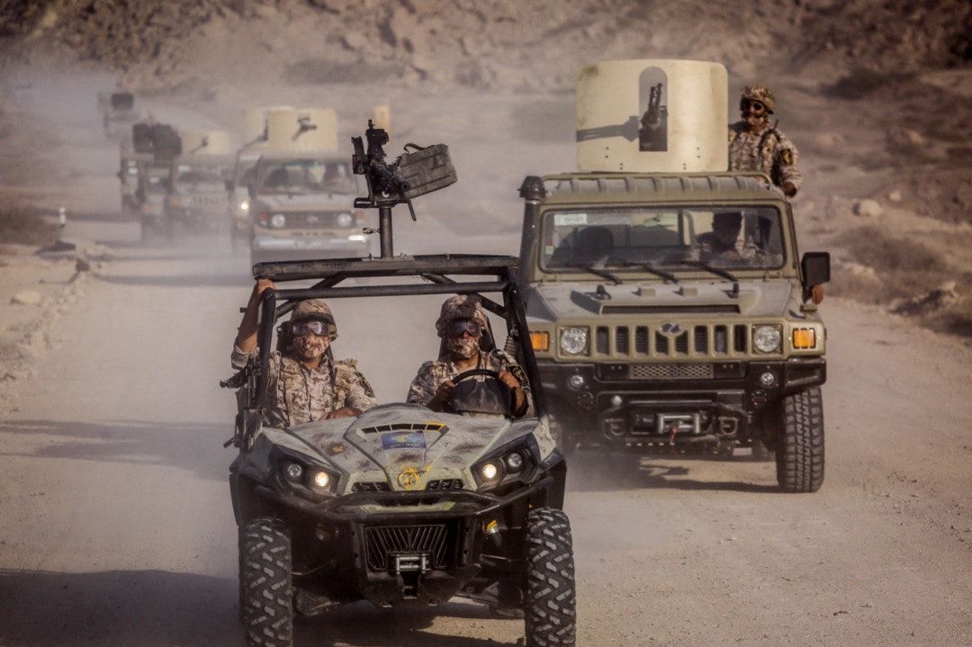 دوريات للحرس الثوري الإيراني خلال تدريبات عسكرية في إيران 23 ديسمبر 2021 - AFP