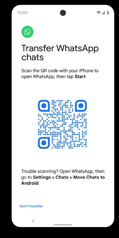 شاشة تظهر كود QR على هاتف أندرويد ليتم مسحه بكاميرا هاتف آيفون لبدء نقل محادثات واتساب - Google