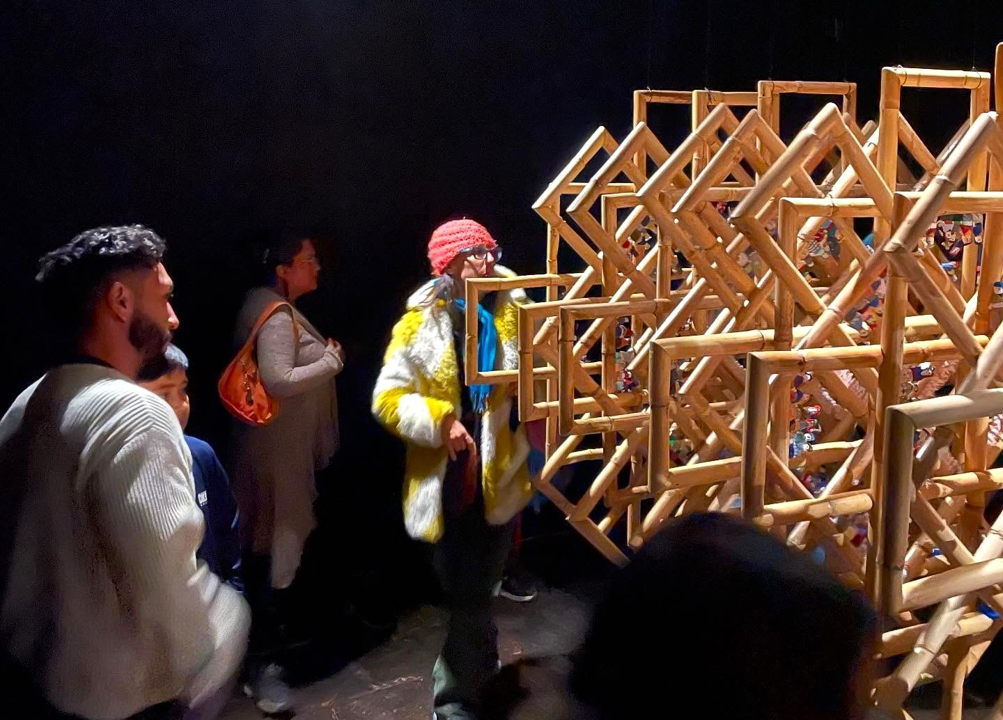 أعمال فنية من بينالي  كوينكا في الإكوادور. نوفمبر 2025