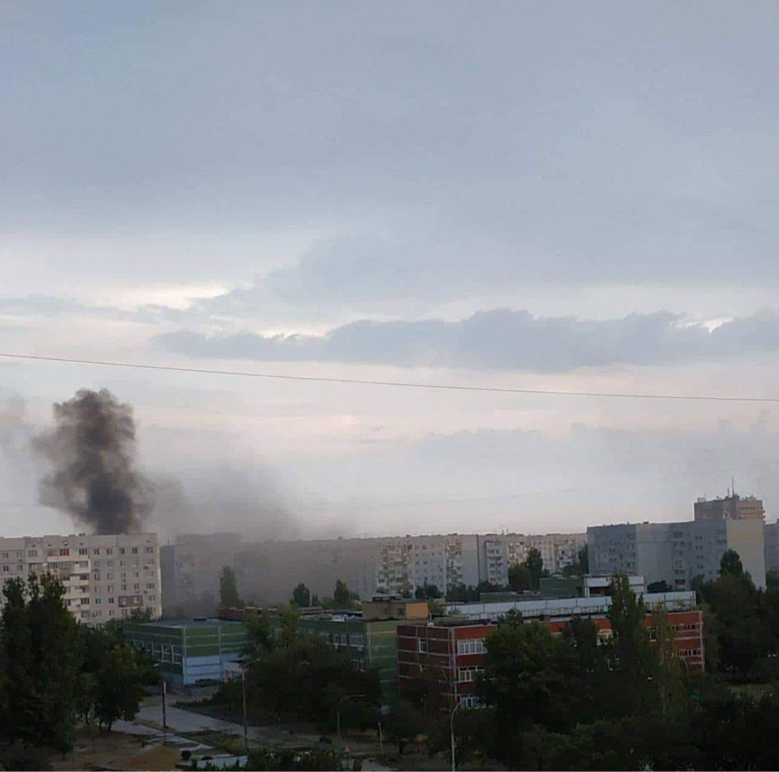 قصف يطال مدينة إنيرهودار حيث تقع محطة زابوريجيا النووية. 1 سبتمبر 2022 - via REUTERS