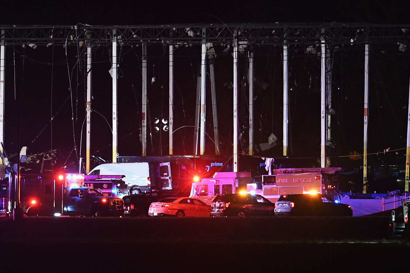 Tornado Hits Amazon Warehouse In Edwardsville, Illinois - AFP