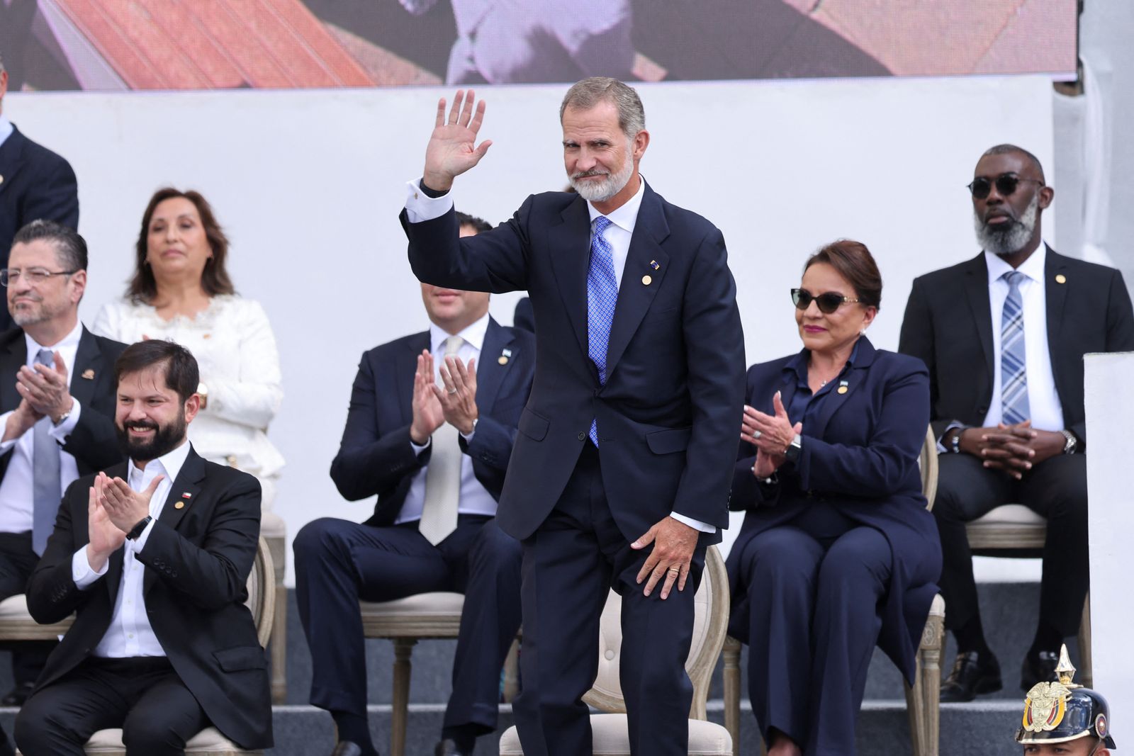 ملك إسبانيا فيليبي السادس أثناء حضوره مراسم أداء اليمين الدستورية للرئيس الكولومبي الجديد في العاصمة بوجوتا، كولومبيا - 7 أغسطس 2022 - REUTERS