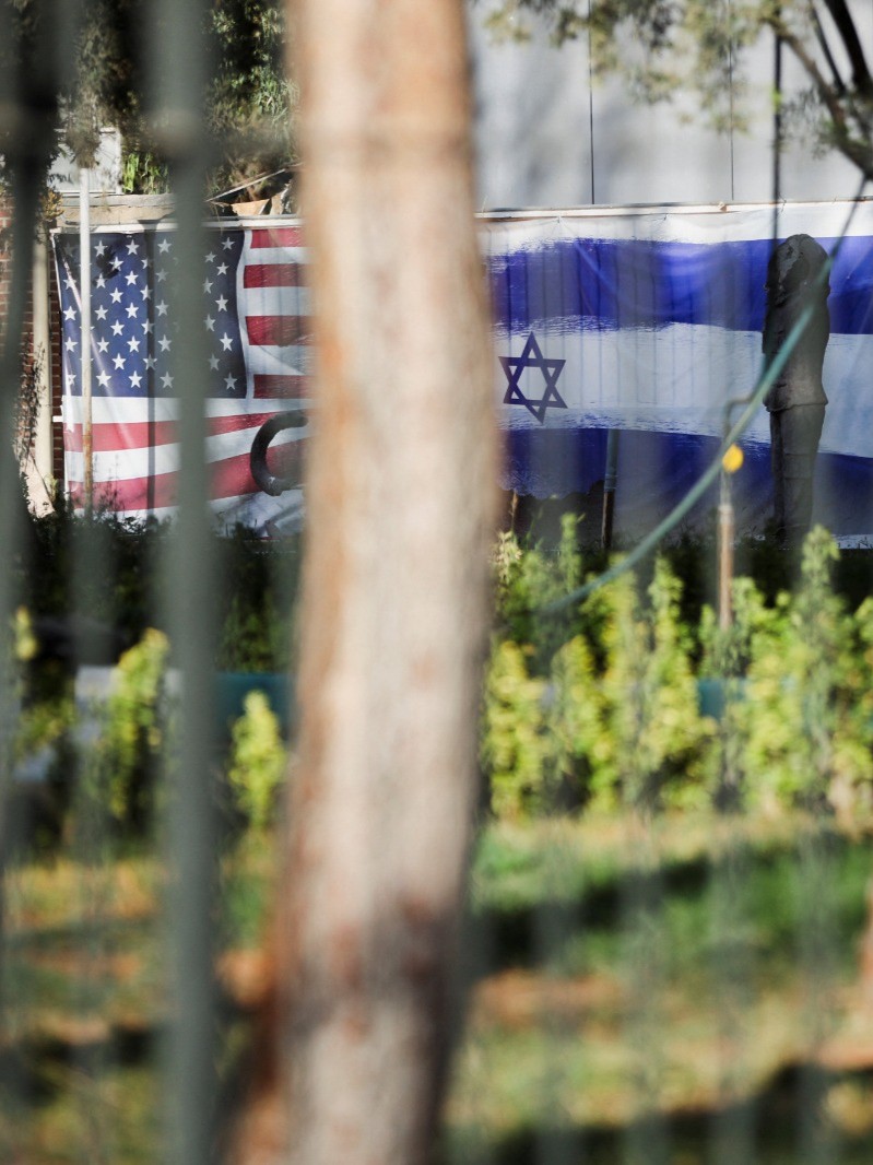 نتنياهو يعد لإقناع ترمب بضربة جديدة ضد إيران: إنتاج الصواريخ الباليستية يتسارع 