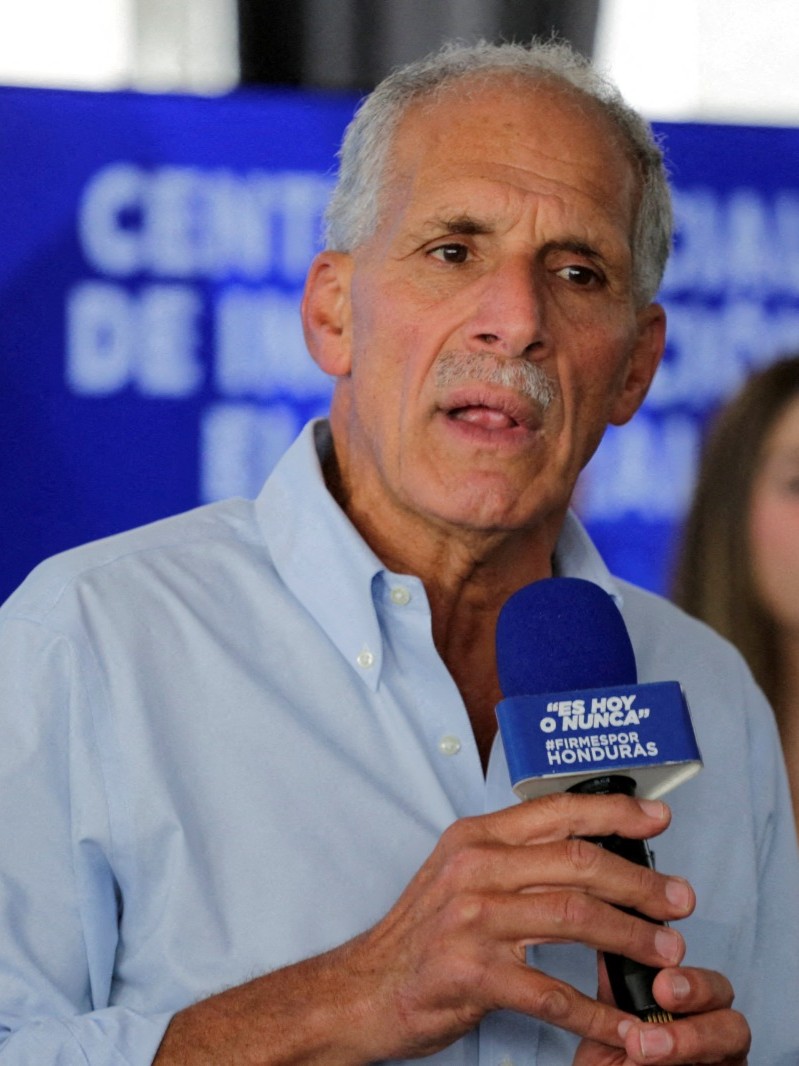 فوز نصري عصفورة المدعوم من ترمب في انتخابات الرئاسة بهندوراس 