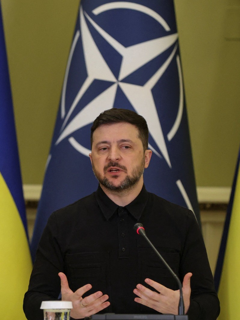 زيلينسكي: أميركا تربط الضمانات الأمنية بتنازل أوكرانيا عن دونباس لروسيا 