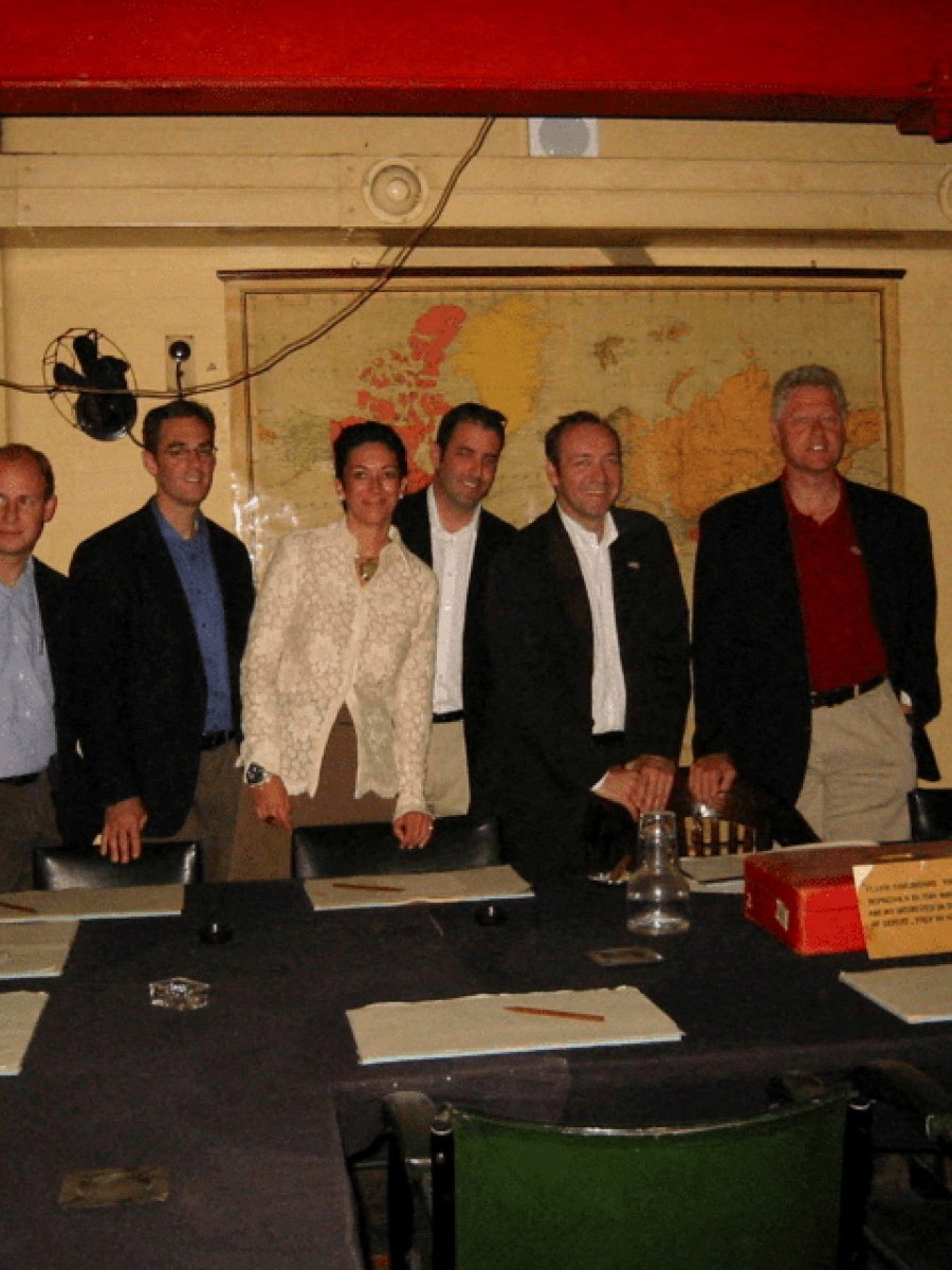 الناطق باسم بيل كلينتون: صوره مع إبستين تعود لأكثر من 20 عاماً 