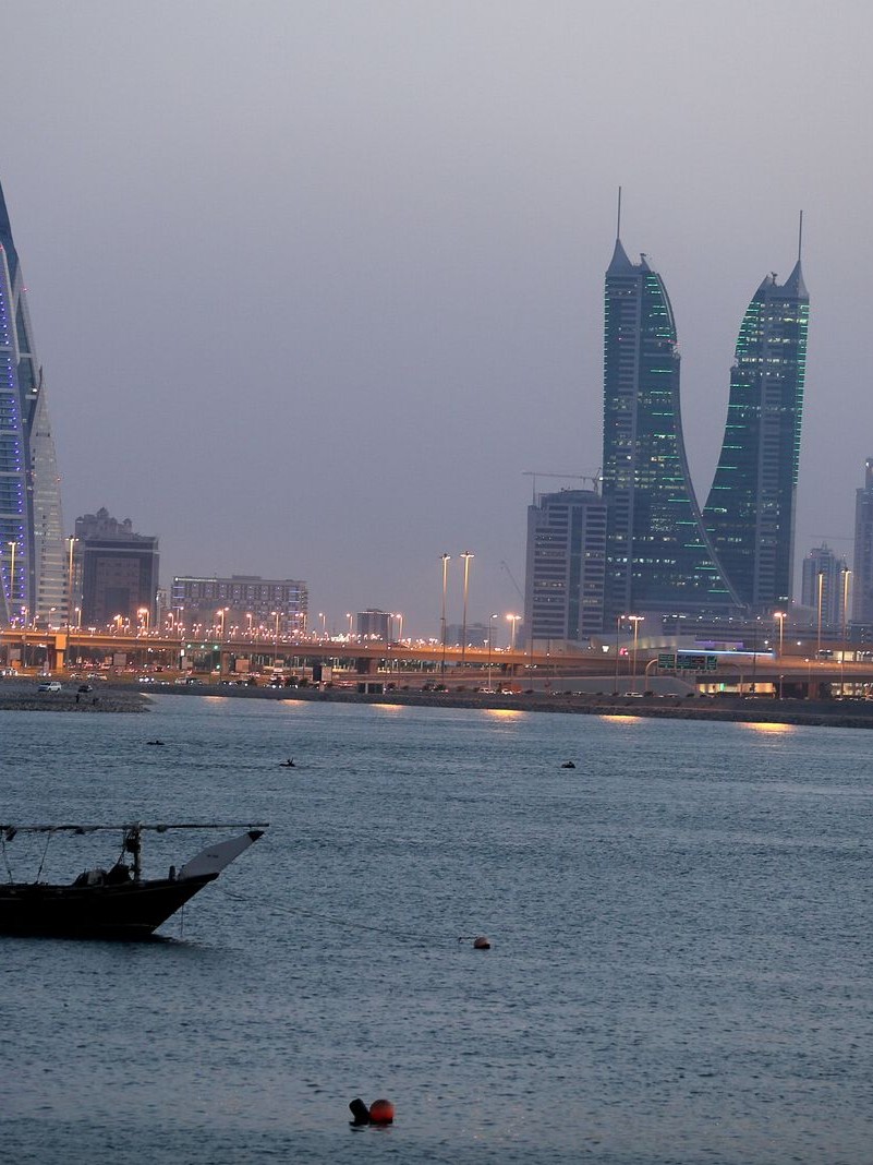 البحرين تندد بتجدد الهجمات الإيرانية وتطالب باجتماع عاجل لمجلس الأمن عاجل 