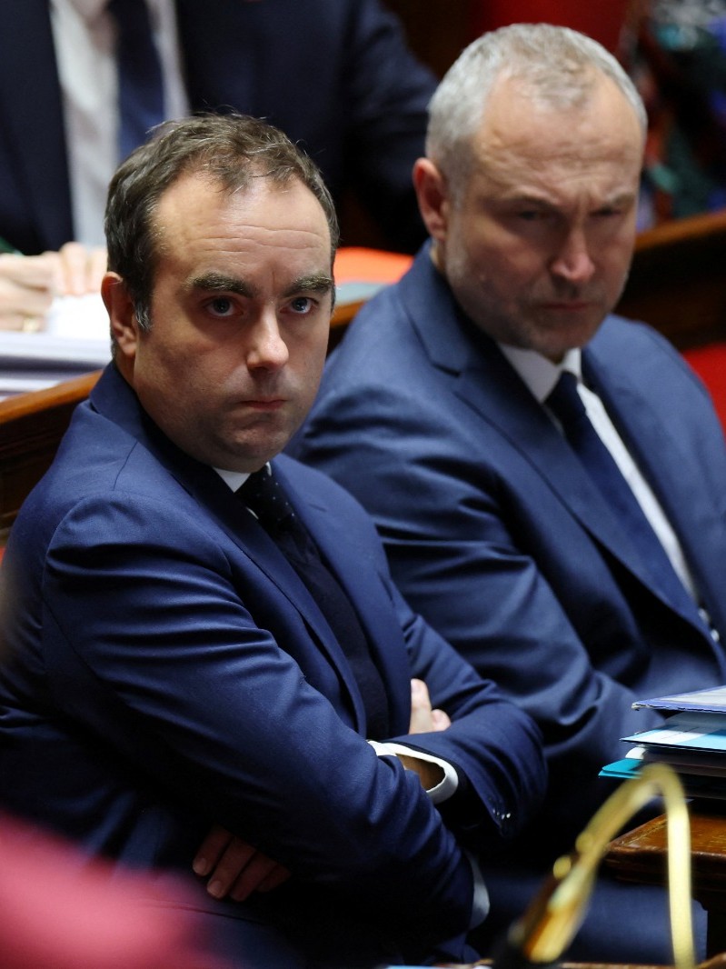 فرنسا.. ضغوط المعارضة تدفع الحكومة نحو تنازلات إضافية لتمرير "موازنة 2026" عاجل 