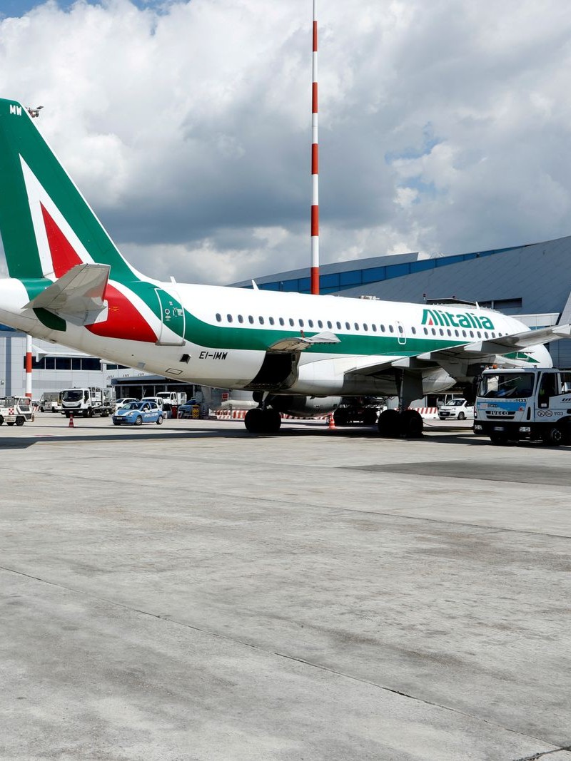 إيطاليا.. قيود على وقود الطائرات في بعض المطارات بسبب نقص الإمدادات عاجل 
