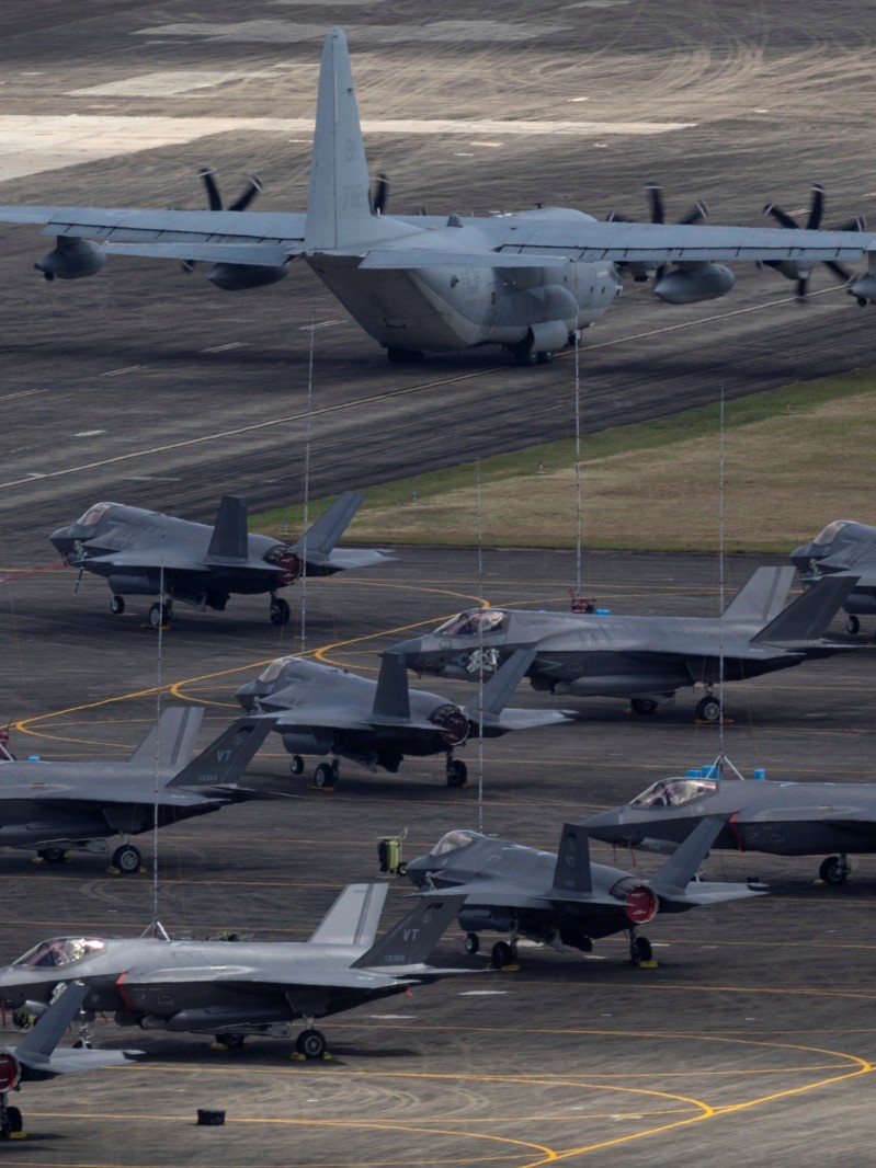 رغم استمرار التصعيد.. خيارات محدودة أمام ترمب في فنزويلا 