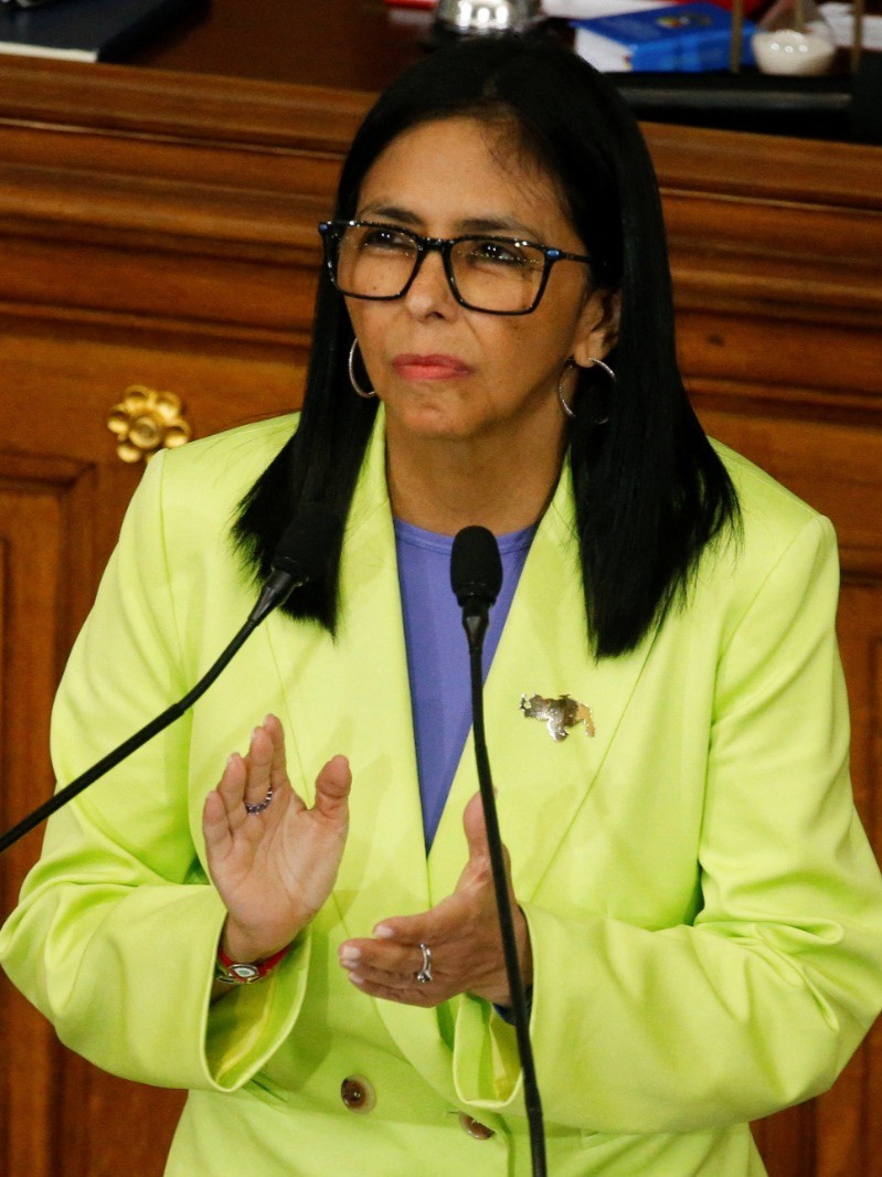 مدير CIA يلتقي رئيسة فنزويلا المؤقتة في كاراكاس حاملاً "رسالة تعاون" عاجل 