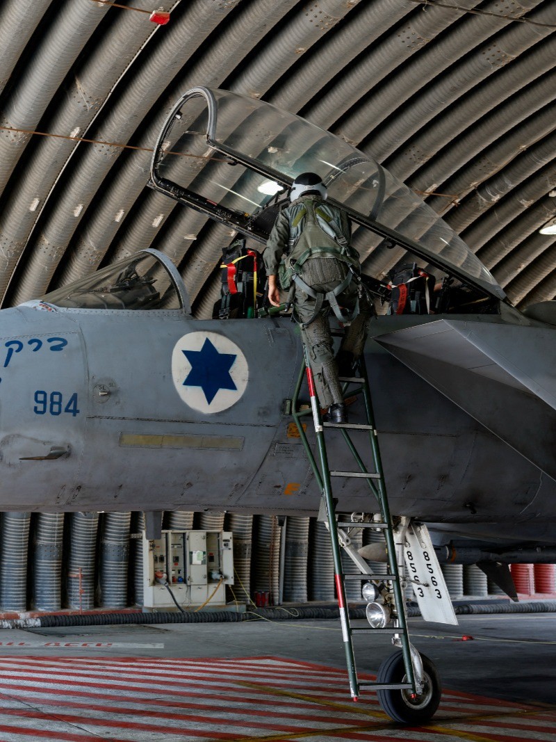 البنتاجون: عقد لبوينج بـ8.6 مليار دولار لتسليم مقاتلات "F-15" لإسرائيل 