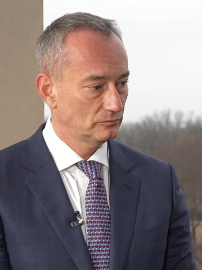 ملادينوف: لجنة إدارة غزة ليست حكومة للقطاع.. ولا بديلاً للسلطة الفلسطينية 