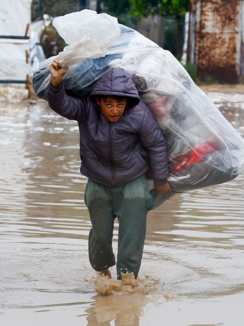 من "نزع السلاح" إلى "قوة الاستقرار".. عقبات على طريق المرحلة الثانية من اتفاق غزة عاجل 