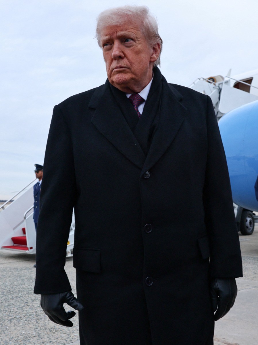 ترمب: لن نسمح لأي طرف بتجاوز الحصار المفروض على فنزويلا 