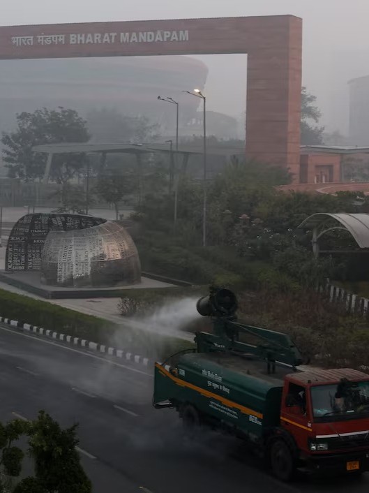 الهند تفرض إجراءات لمكافحة تلوث الهواء: حظر المركبات غير المطابقة وتنظيم حضور الموظفين 