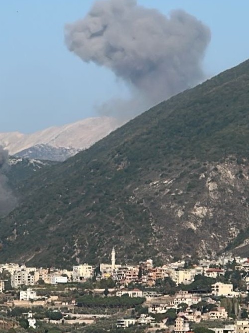 الجيش الإسرائيلي يعلن مهاجمة أهداف تابعة لـ"حزب الله" في جنوب لبنان عاجل 