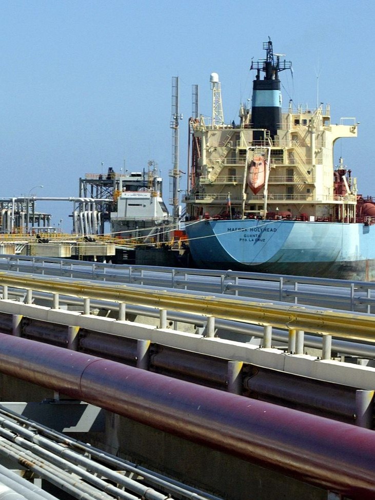 كلمة السر "الخام الثقيل".. لماذا يطارد ترمب نفط فنزويلا؟ عاجل 