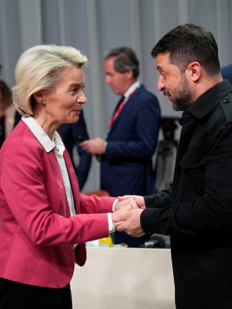 قمة بروكسل.. فون دير لاين: لن نغادر دون اتفاق بشأن تمويل أوكرانيا 