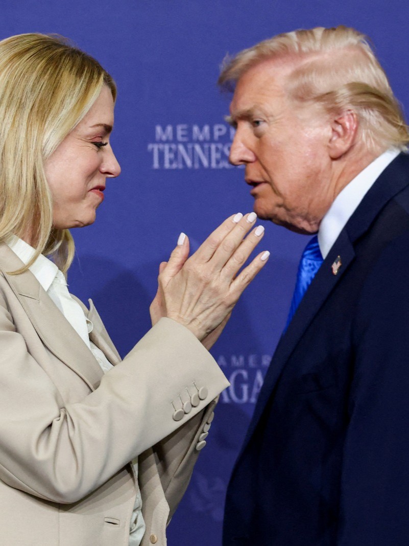 "بوندي ليست الأخيرة".. ترمب يدرس إجراء تغييرات واسعة في إدارته 