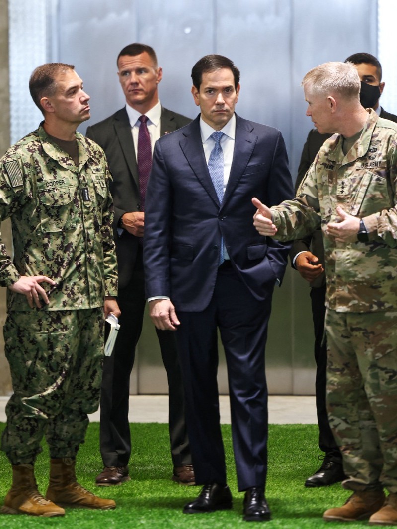 بعد تهديدات ترمب بضرب إيران.. واشنطن تسحب قوات من قواعد في الشرق الأوسط عاجل 