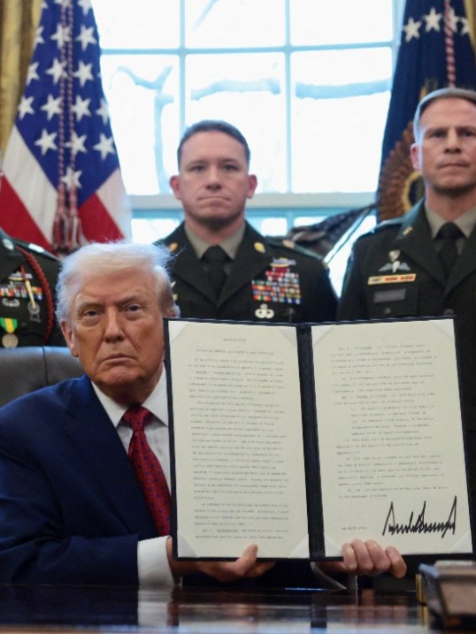 ترمب يصنف مخدر الفنتانيل "سلاح دمار شامل": نواجه تهديداً عسكرياً مباشراً عاجل 