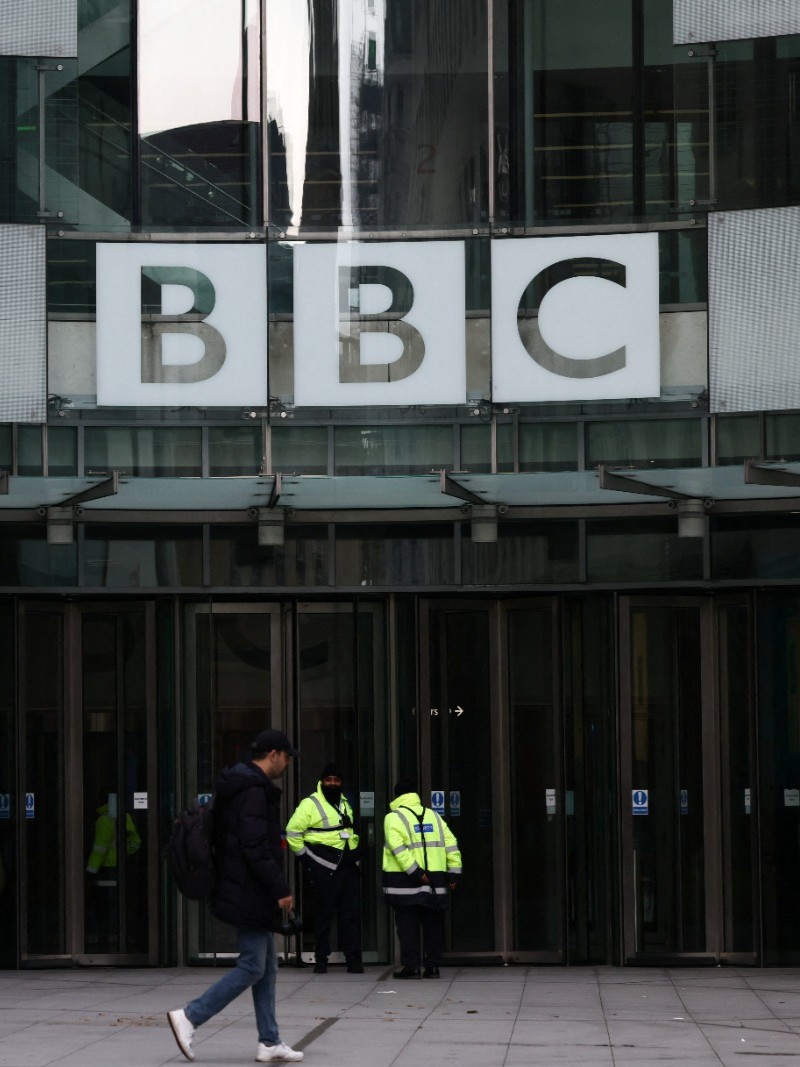 BBC تتعهد بالطعن على دعوى ترمب أمام القضاء 