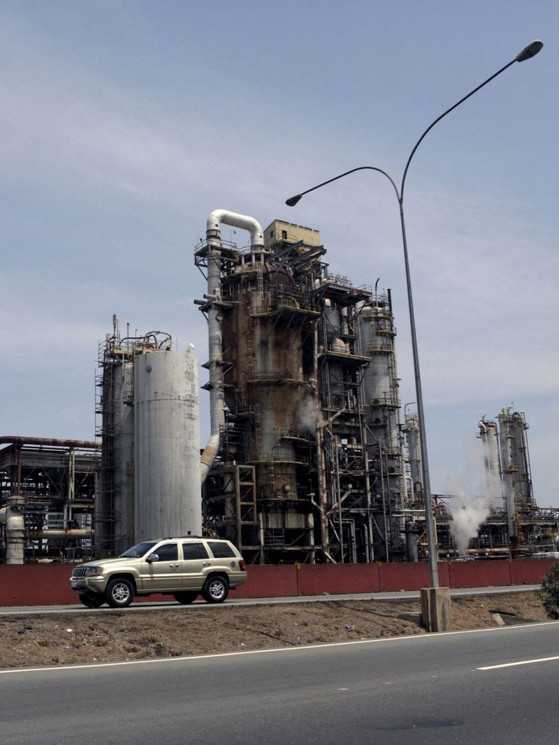 تقرير: واشنطن تخطط لـ"فنزويلا ما بعد مادورو" وشركات النفط الأميركية ترفض العودة 